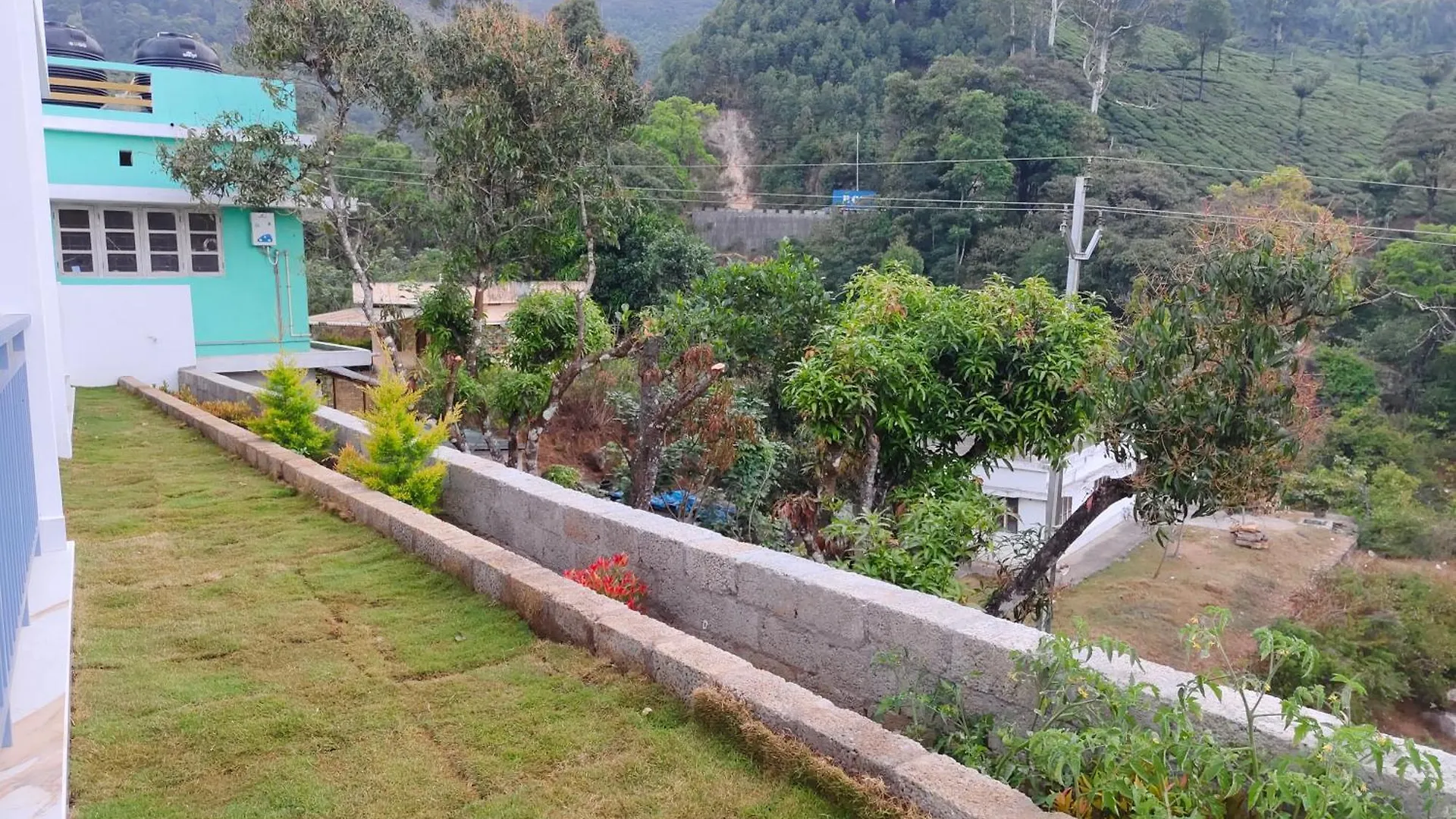 Munnar Pavithra Riverview Homestay