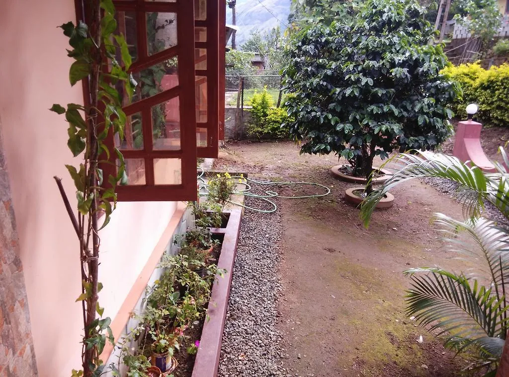 Munnar Pavithra Riverview Homestay